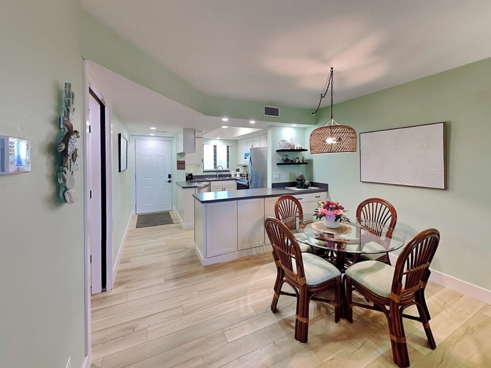 Dining Area with Seating for Four