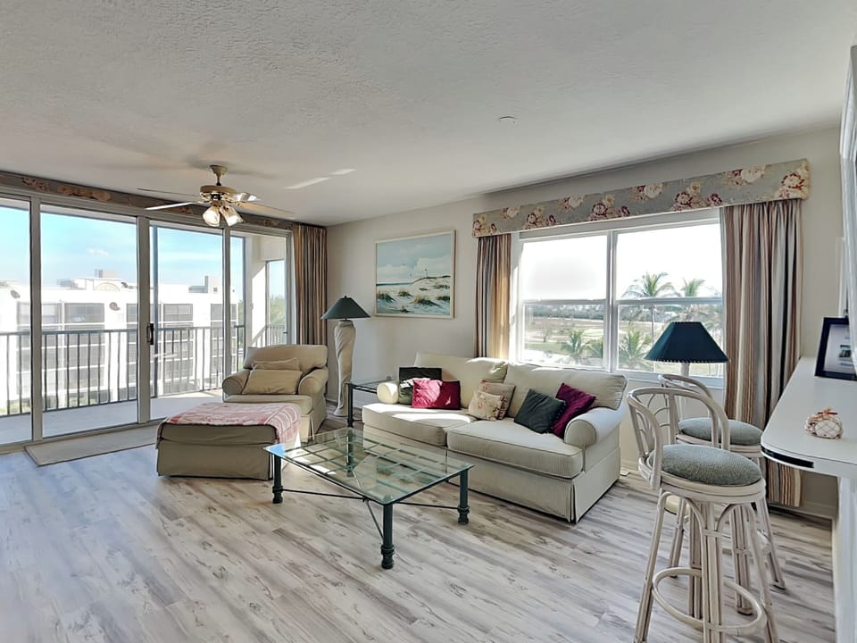 Living Area - Balcony Entrance