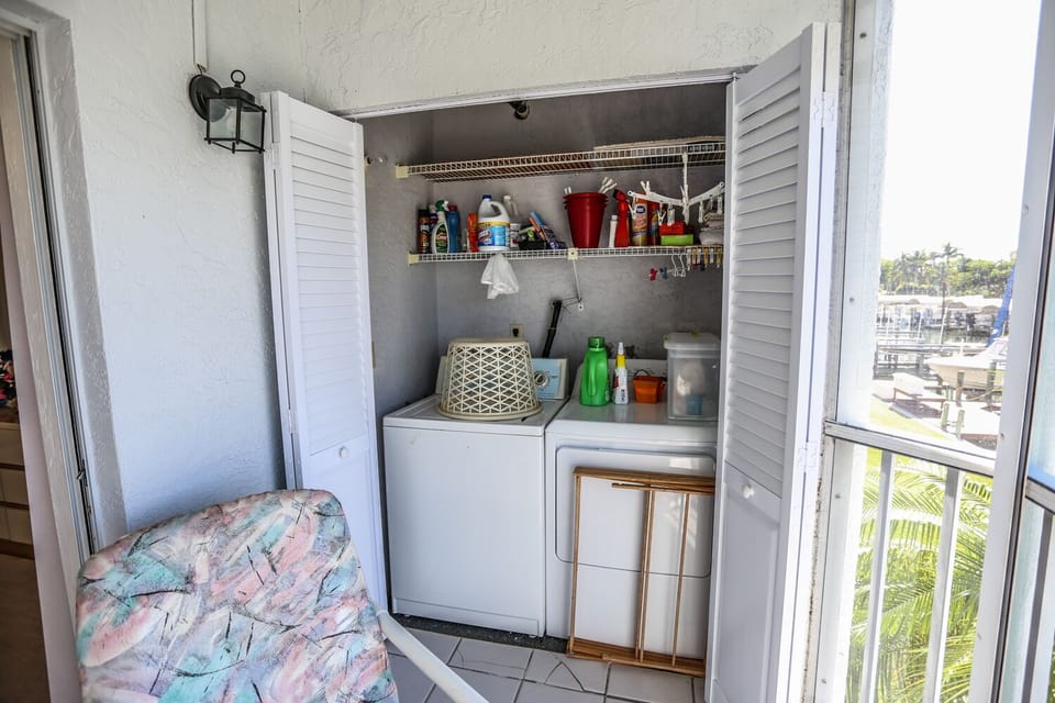 Laundry Room - Full Washer + Dryer
