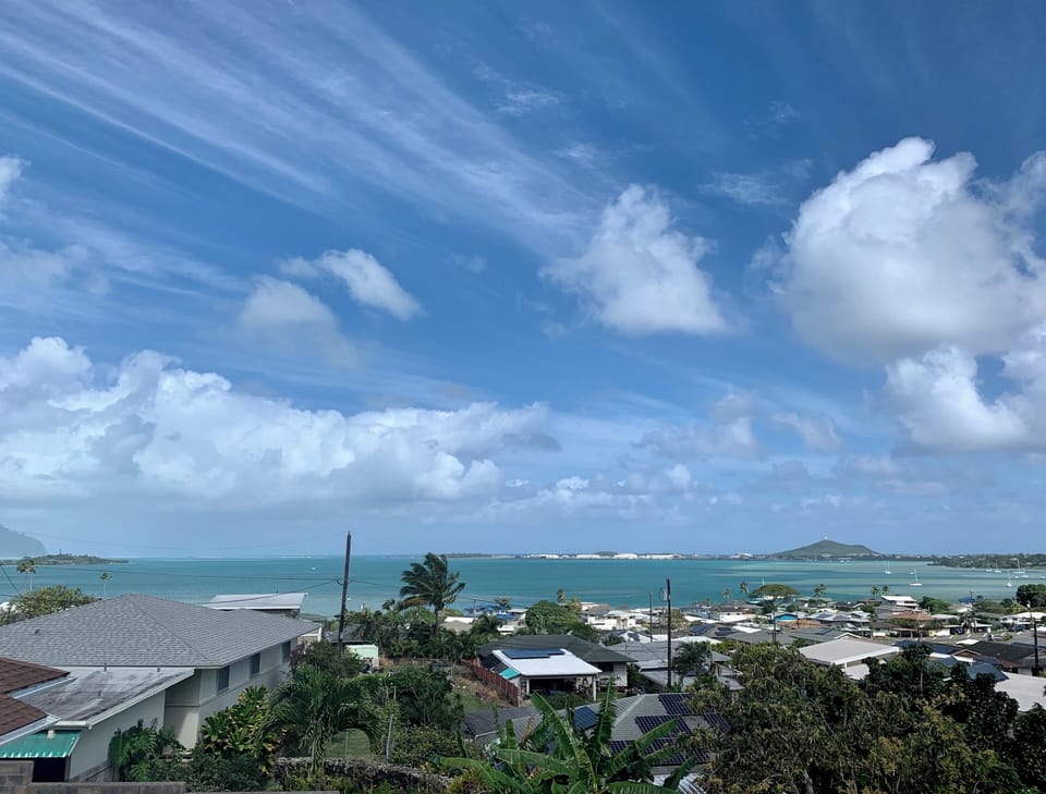 Enjoy the beautiful Kaneohe Bay view!