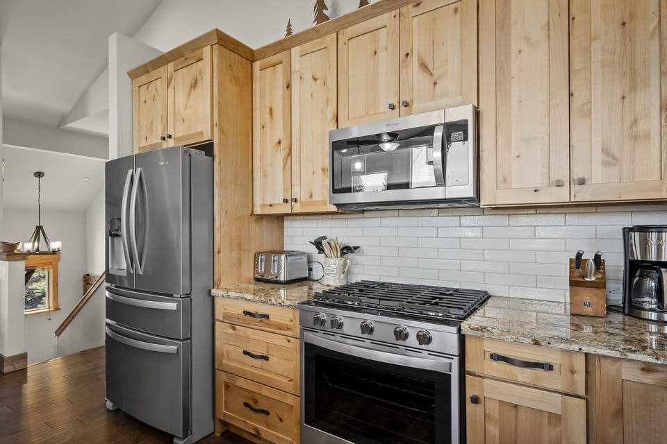 Kitchen:  Mountain View Lodge