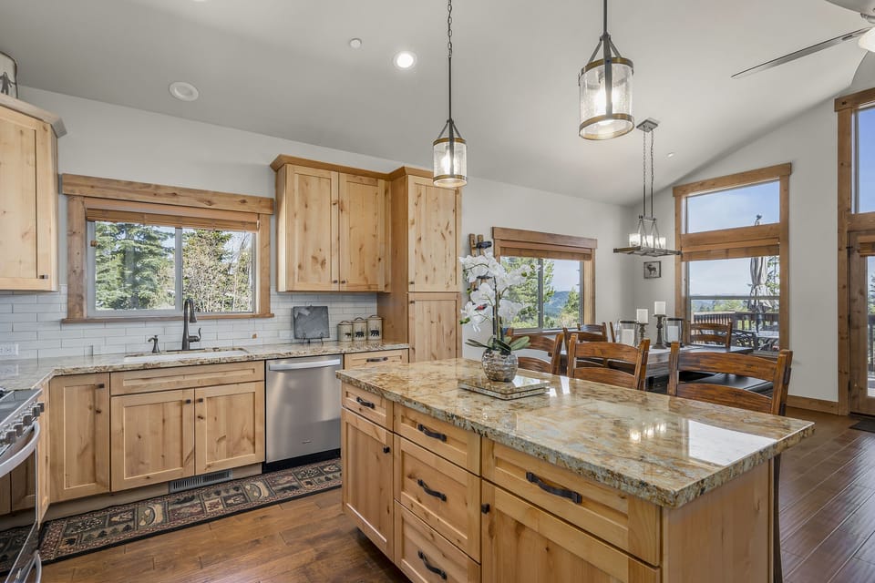 Kitchen:  Mountain View Lodge