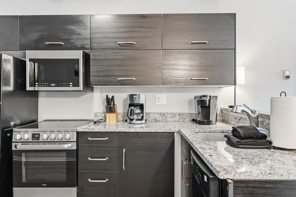 Kitchen: Modern appliances, drip coffee-maker, keurig,  tableware & cookware