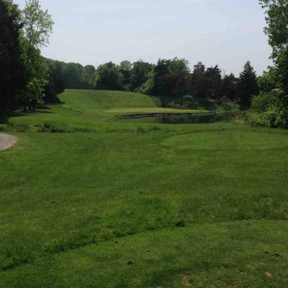 Minerals Golf Course. Condo located on the 5th fairway...