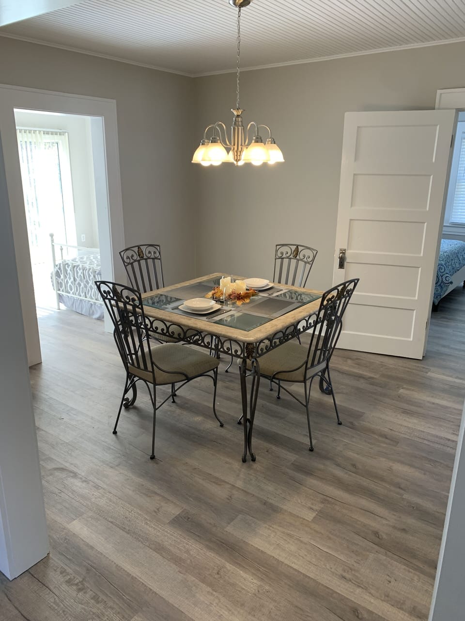 Central dining area.