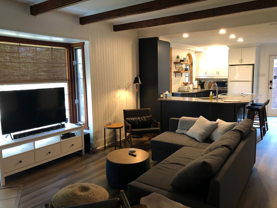 Family room with a view to the kitchen