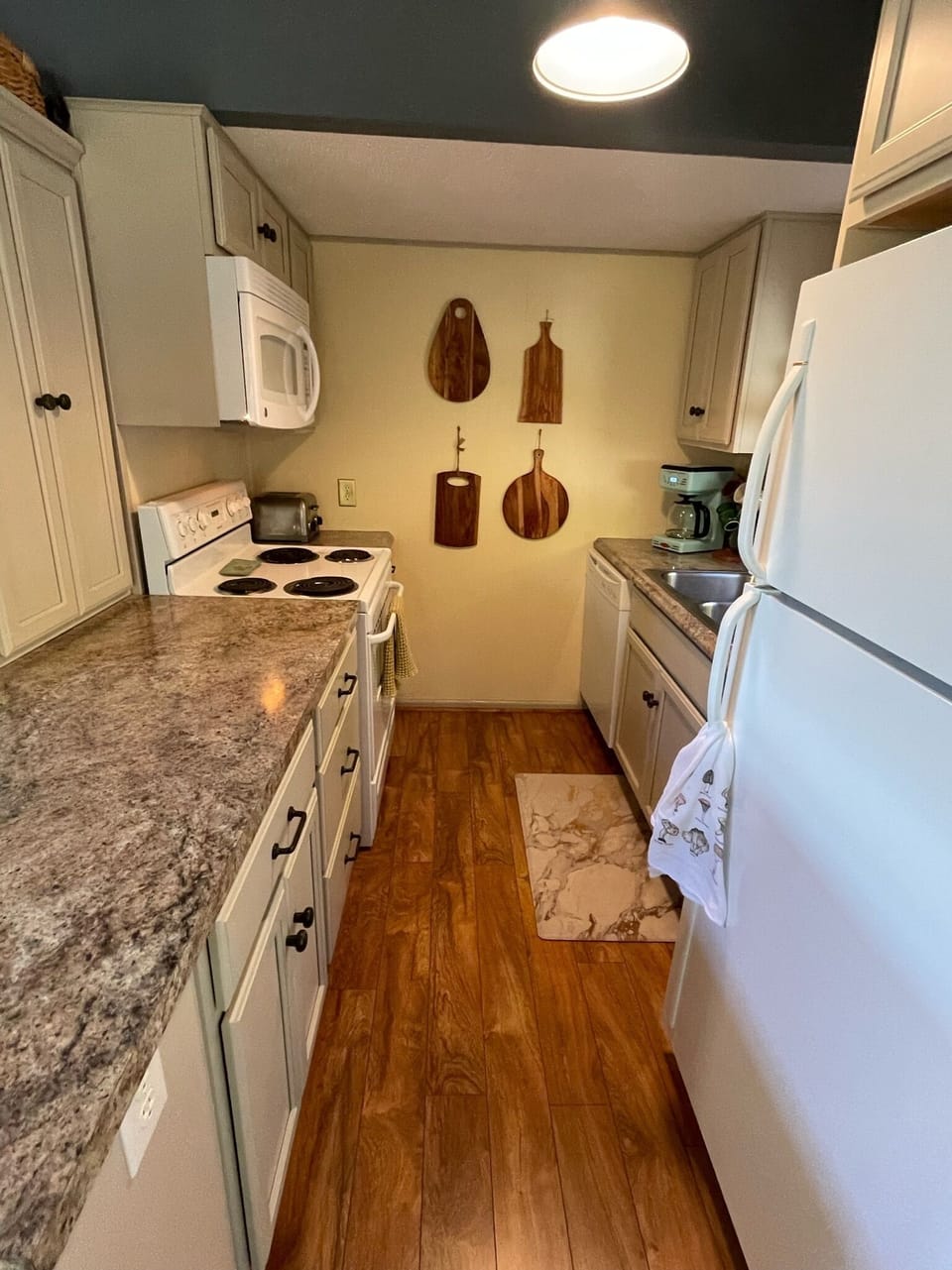 Thoughtfully equipped kitchen