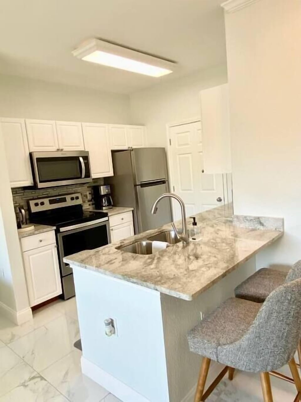 Kitchen (2)