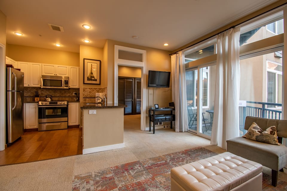 Fully Equipped Kitchen with Stainless Steel Appliances