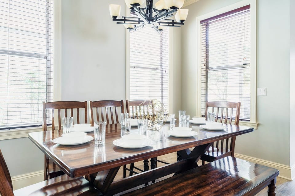 Seating for 8+ at the dining room table. Squeeze a few extra on the bench seat to maximize room around the table! Perfect for meals, games, and coloring or drawing.