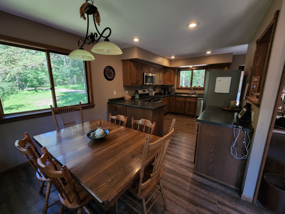 Dining table with 6 chairs