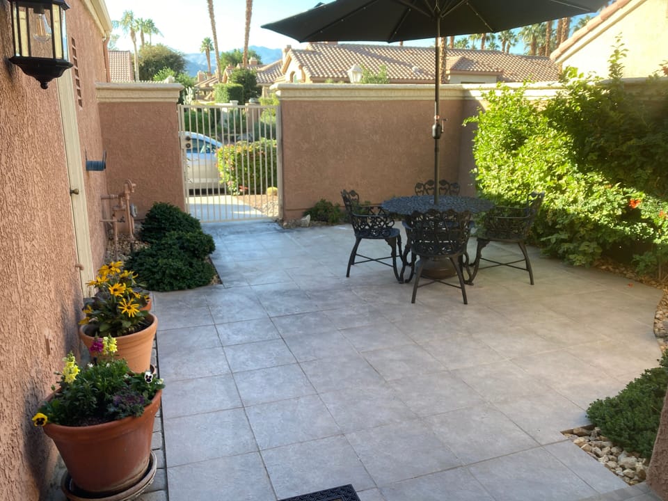 Pretty Front Courtyard