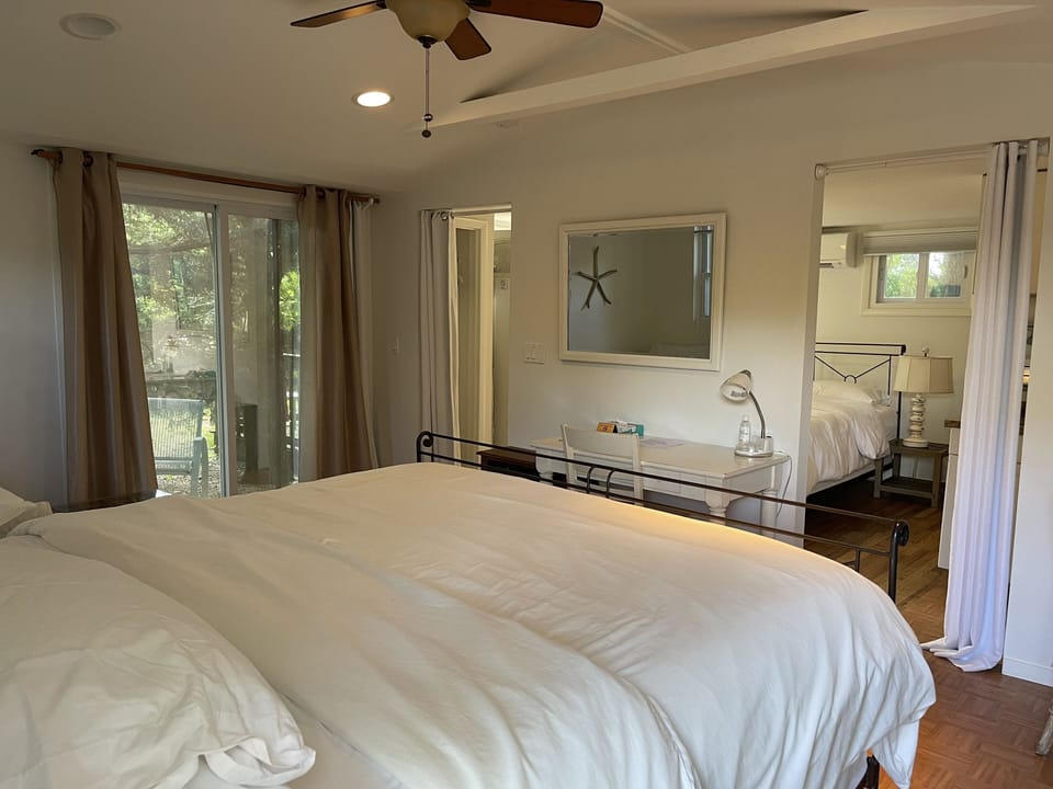 king size bed

