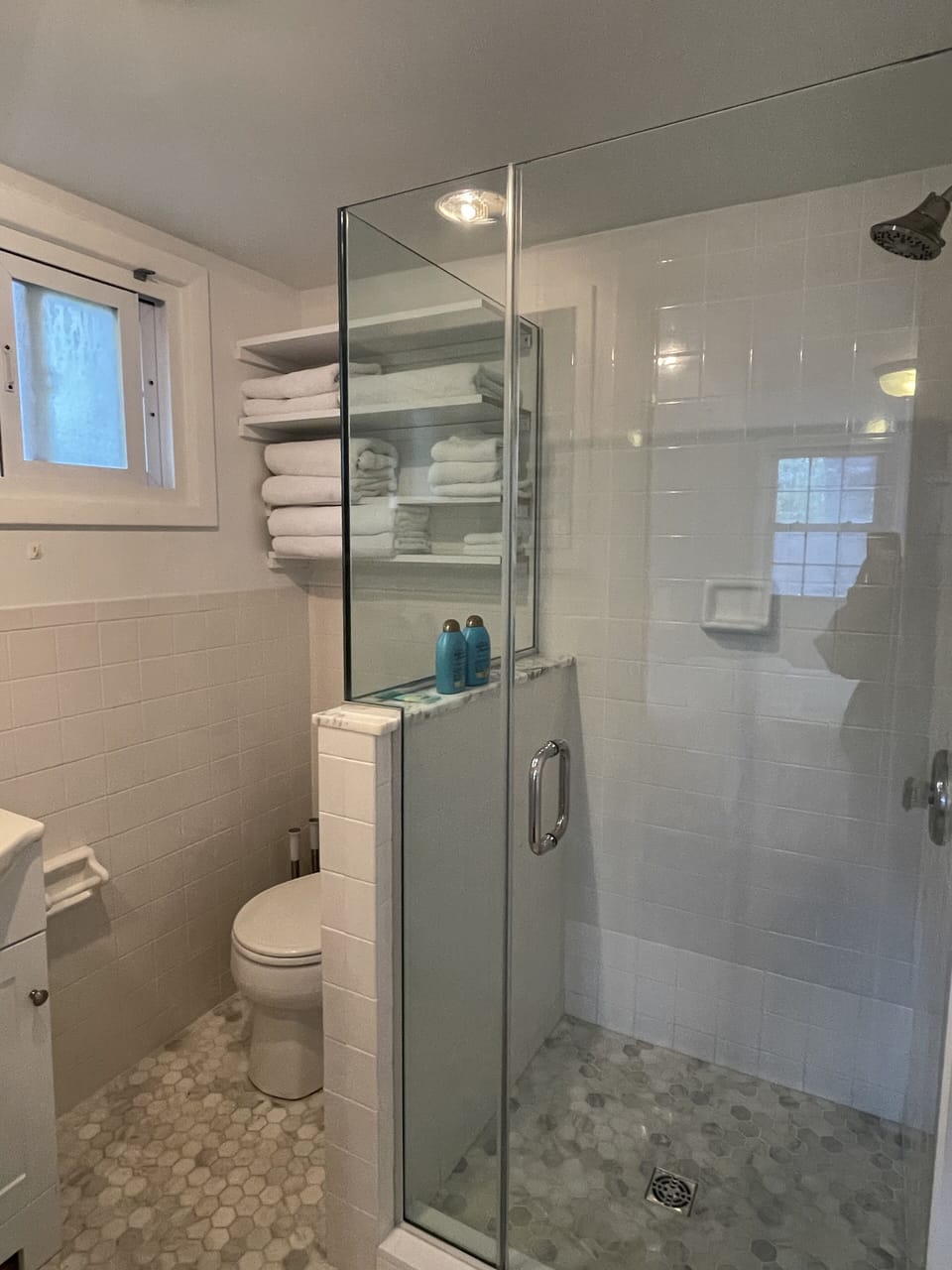 bathroom walk in shower
