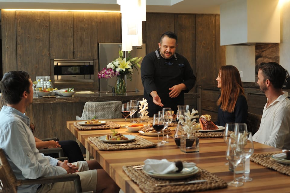 This super villa includes a 5-star private chef (10 hours)