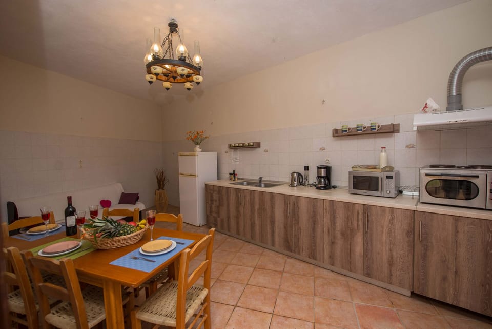 Georgia Apartment 7 Sidari Kitchen And Dining Area