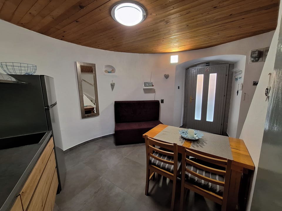 Kitchen, dining and living room