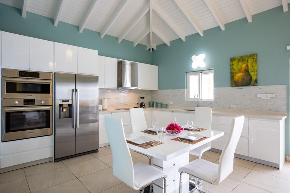 Spacious and modern kitchen.