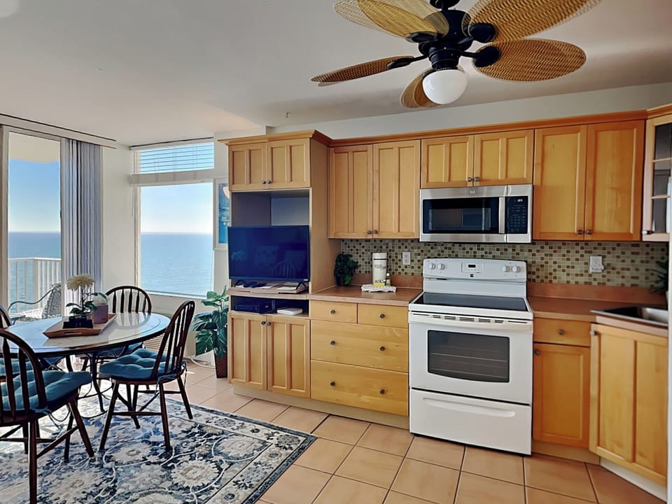 Dining + Kitchen Area
