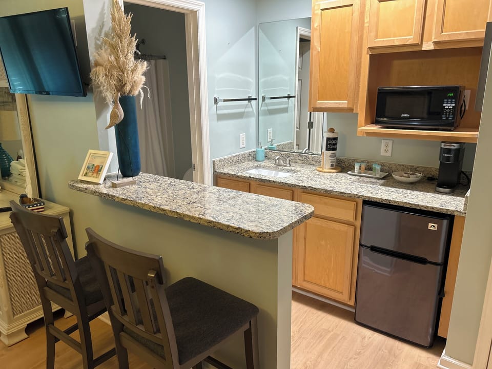 Kitchenette in lockout