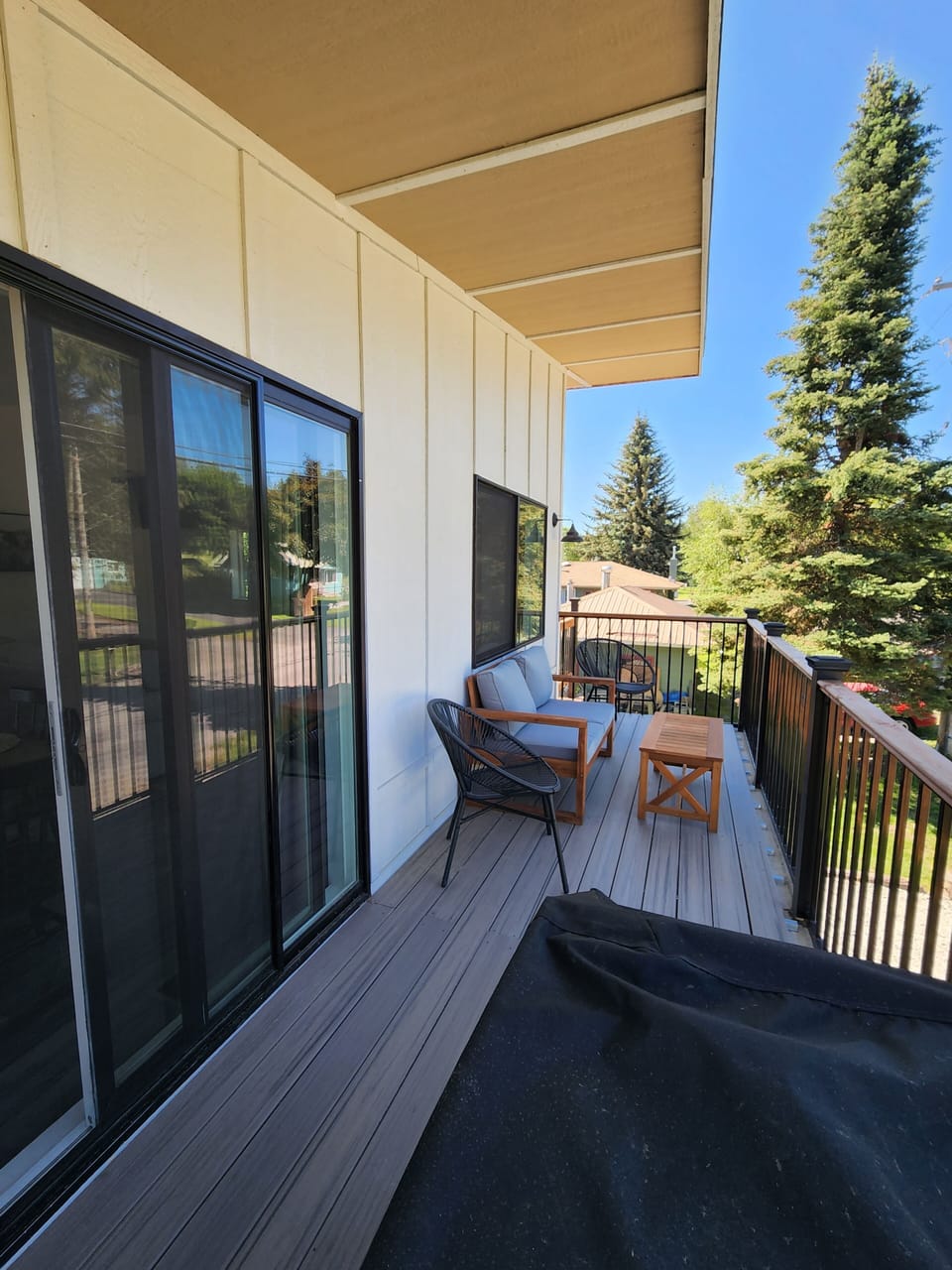 sliding doors off your dinning area 
