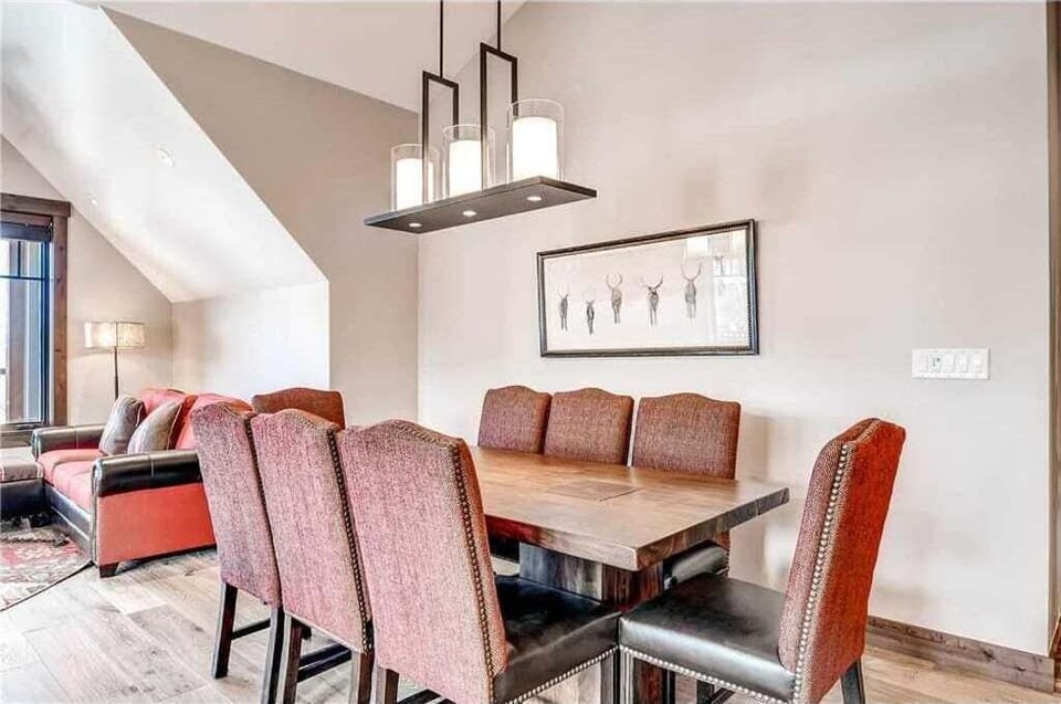 Dining area seats 8