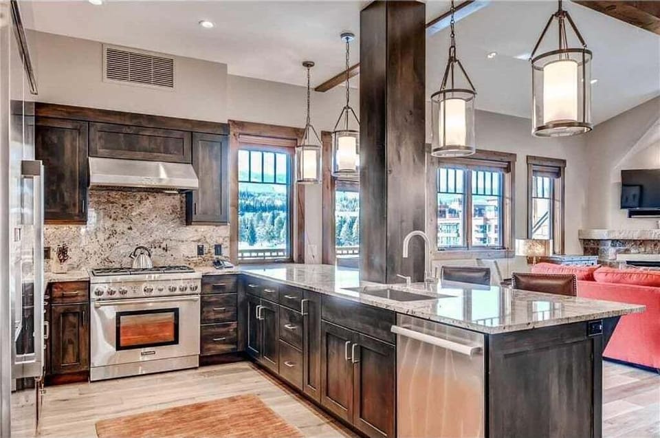 Spacious kitchen