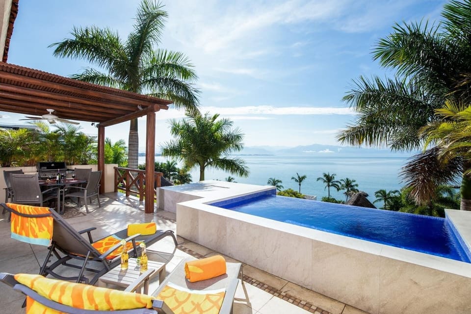 Your views while you enjoy a little time in the sun or the dipping pool.  Villa Paraiso faces S/SE so you can experience the sunrise and sunsets from here.