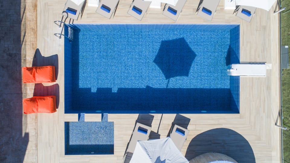 Sensory pool elements.