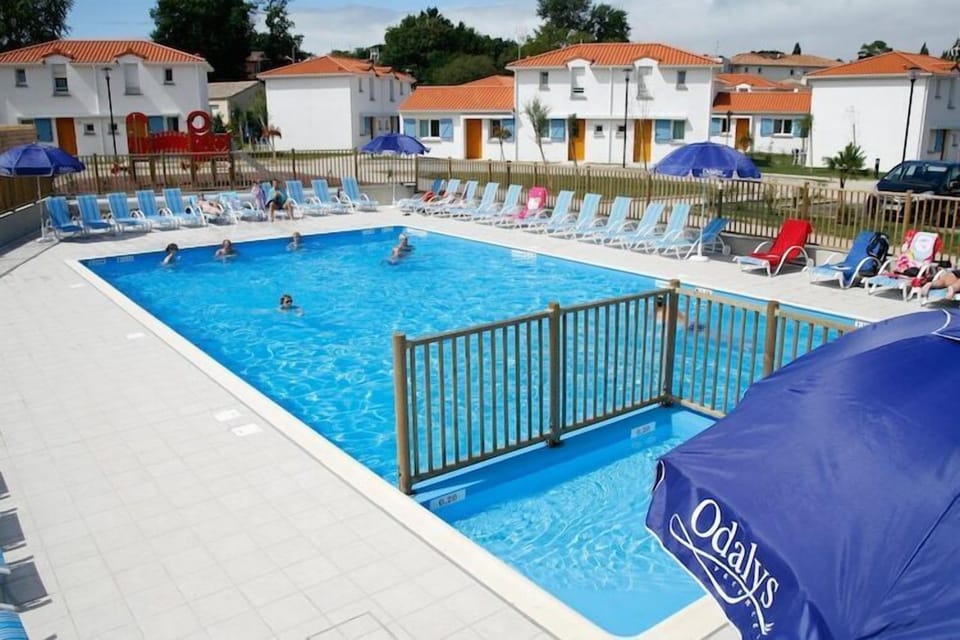Holiday Home Swimming Pool