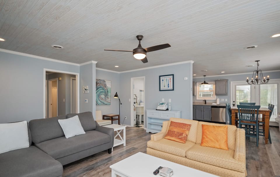 Living Area - Northeast
