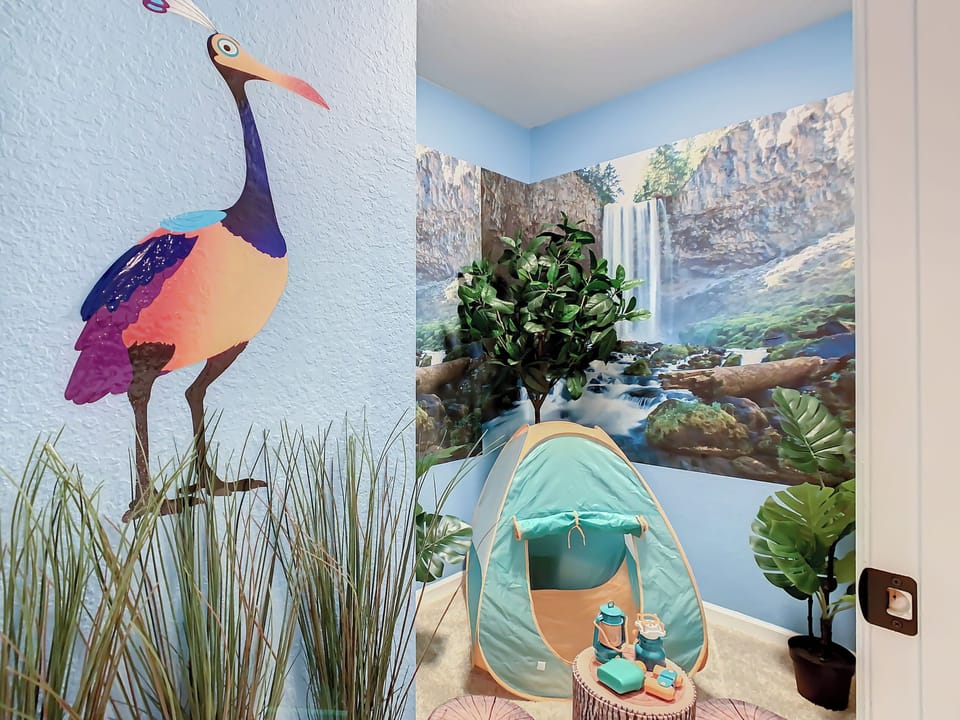Special playroom for the littles!