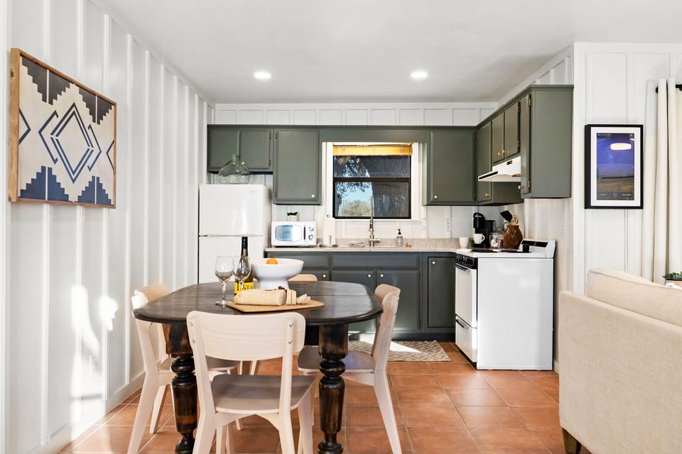 Kitchen/dining
