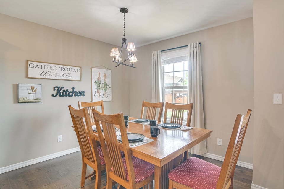 Dining Space | Dishware & Flatware