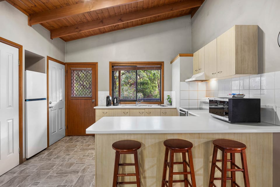 Kitchen (with european laundry)