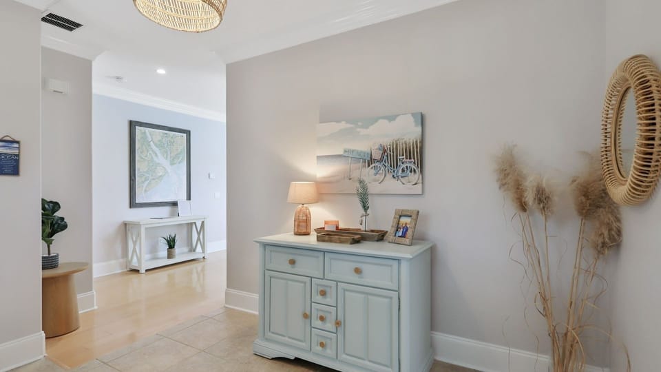 There is a Large Foyer upon Entering 5 Bayberry