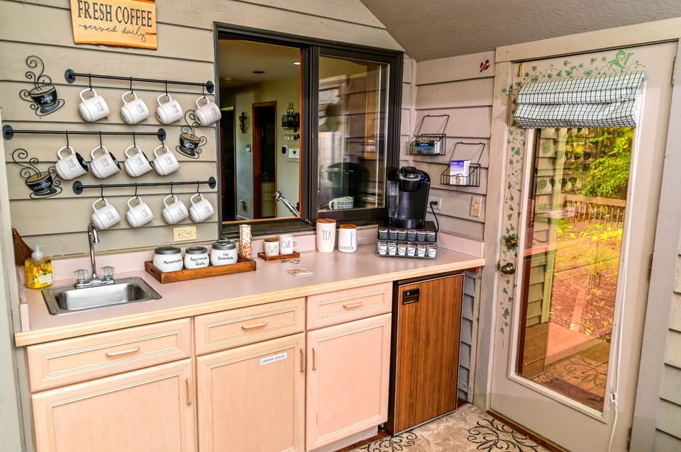 Coffee and Beverage Bar