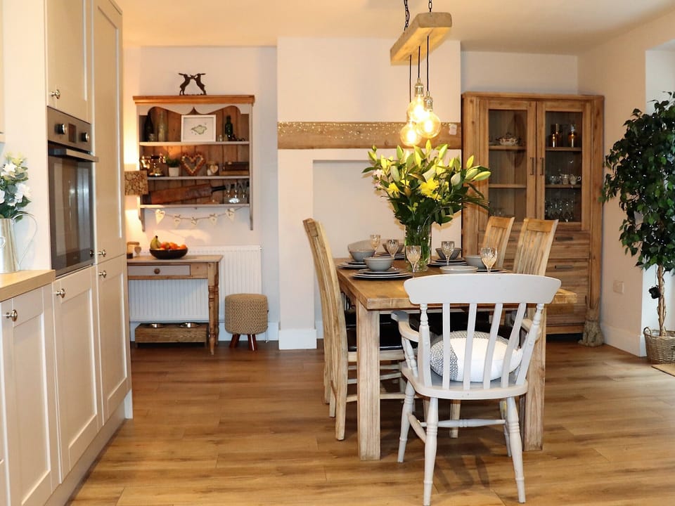 Spacious kitchen diner