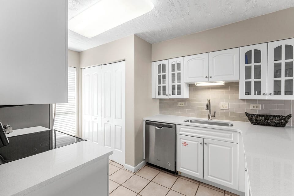 Mainsail 215 Kitchen Alt