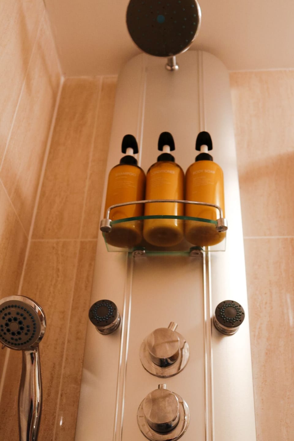 Bathroom amenities