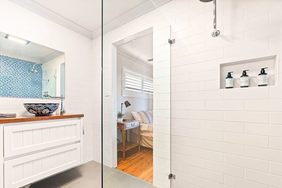 Ensuite