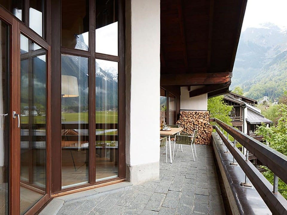 Wood, Building, Shade, Sky, Facade, Hardwood, Roof, Window, Door, Landscape