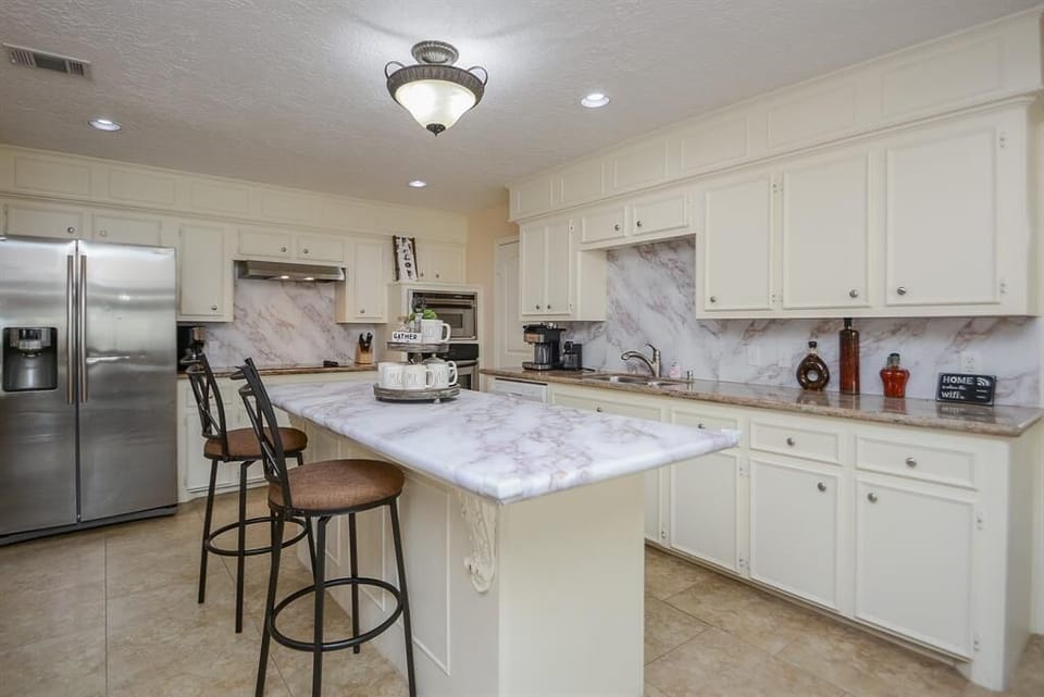 fully loaded kitchen