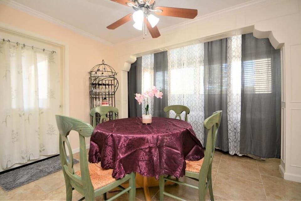  breakfast table and two twin beds