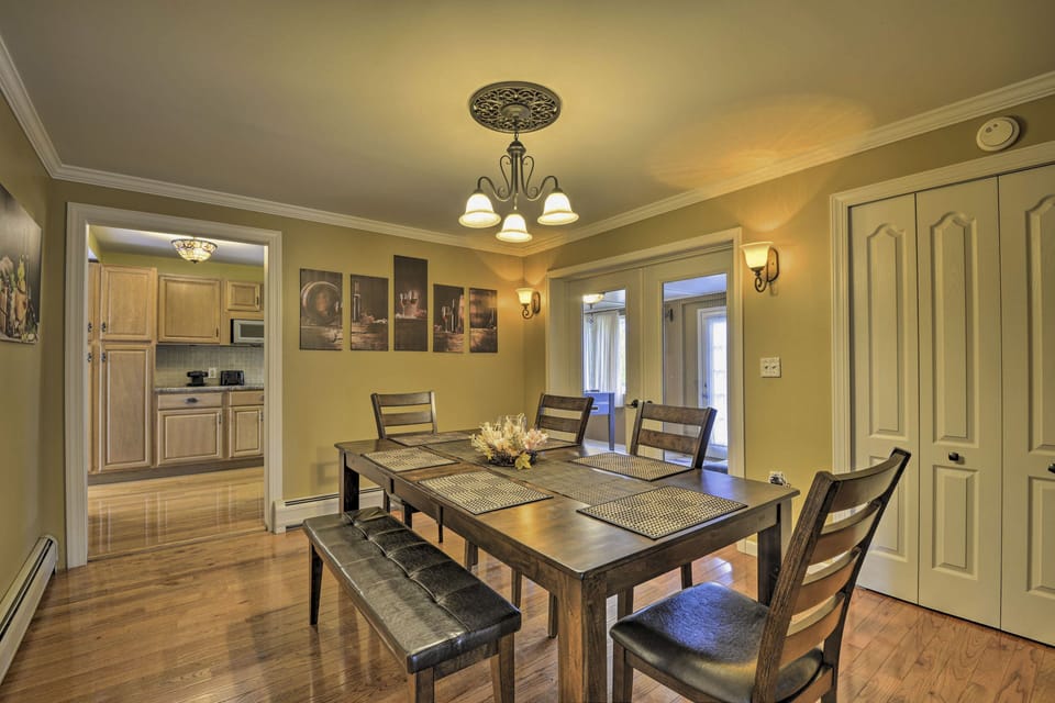 Dining Room | Dishware & Flatware Provided