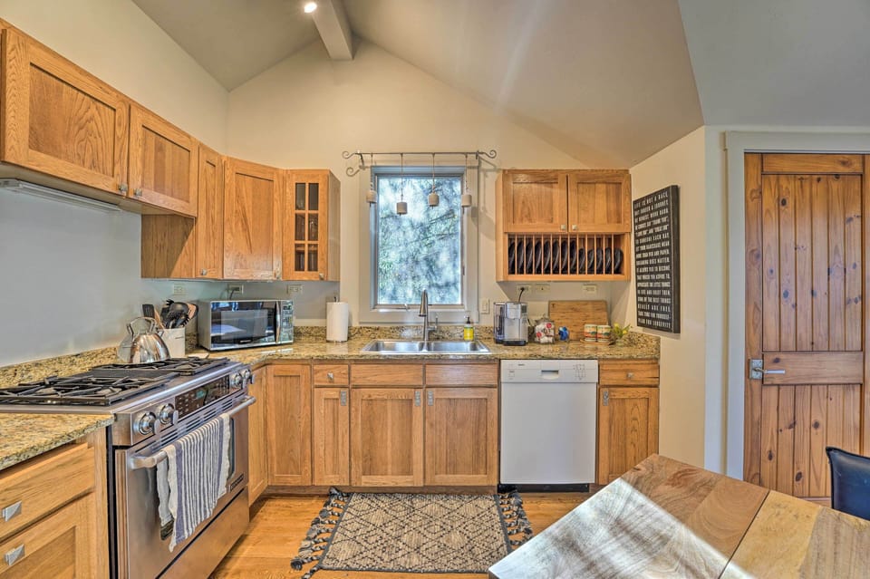 Kitchen | Fully Equipped | Cooking Basics
