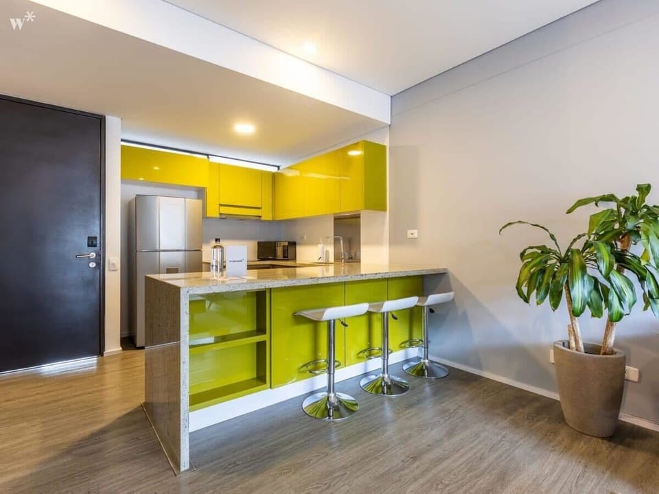 Kitchen bar