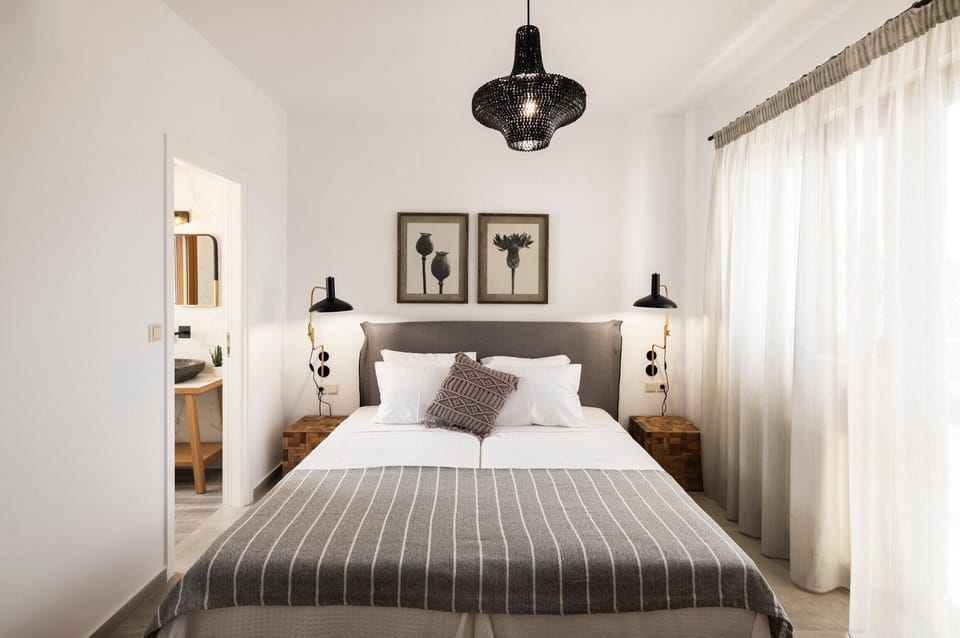 Comfortable bedroom of Fully equipped apartment,Shared pool,Near beach,tavern,supermarket,Nea Magnissia,Rethymno,Crete