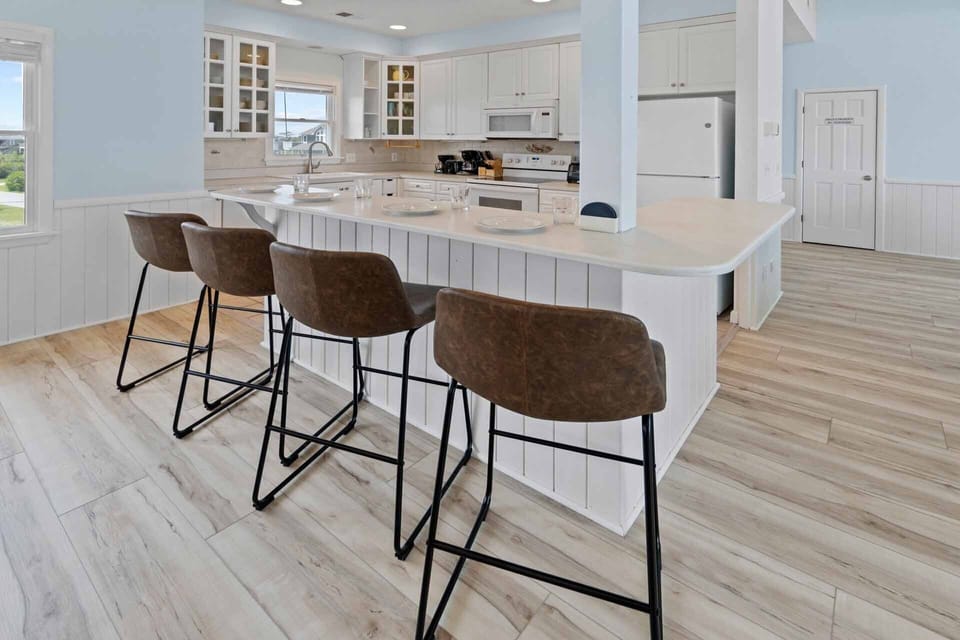Surf-or-Sound-Realty-987-TJs-Hideaway-Kitchen-1