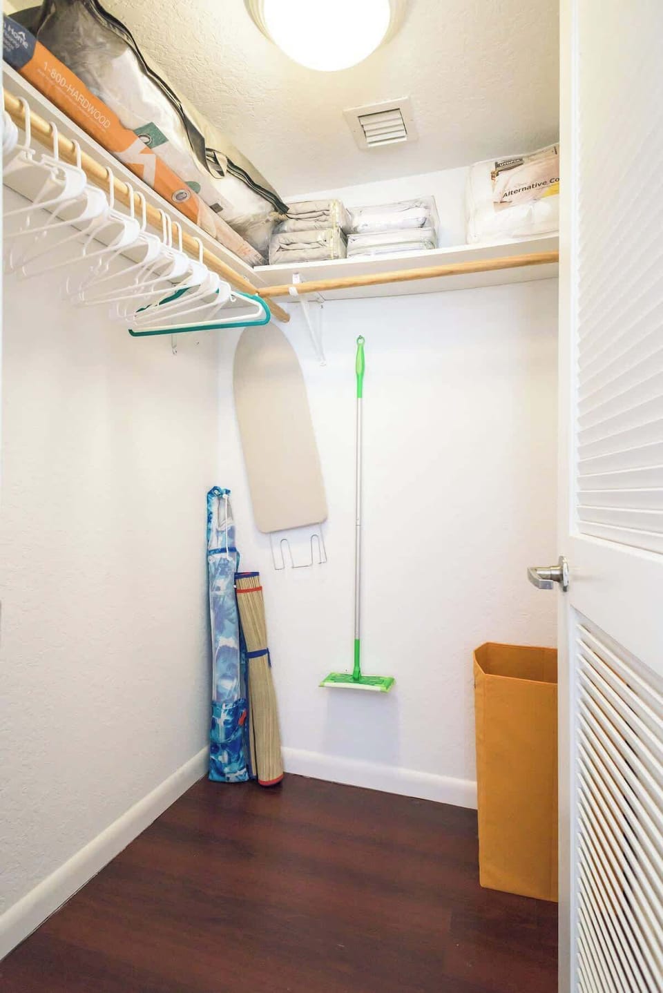 🧺 Enjoy a well-stocked vacation rental with all the essentials—fresh linens, beach gear & more! Your stress-free stay starts here.